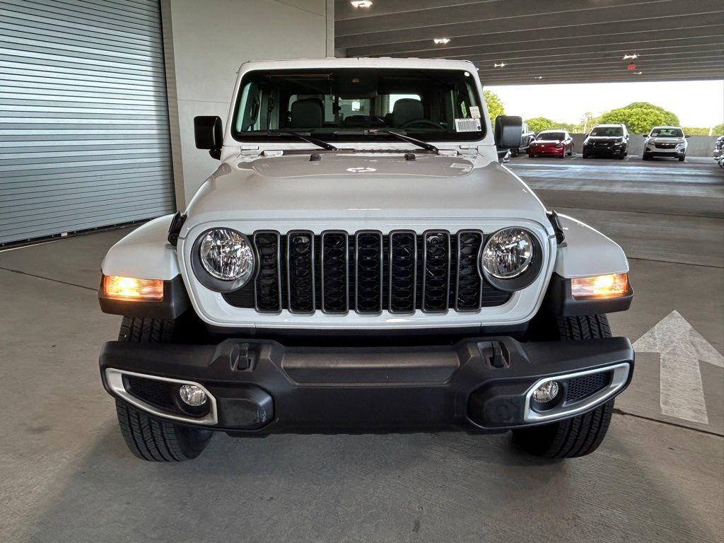 new 2025 Jeep Gladiator car, priced at $49,150