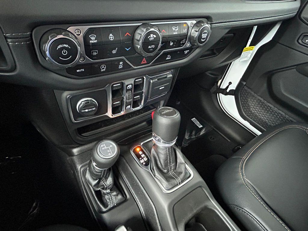 new 2025 Jeep Gladiator car, priced at $49,150