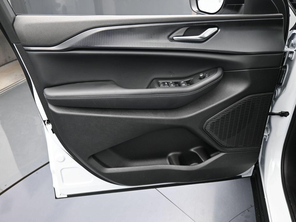 new 2025 Jeep Grand Cherokee L car