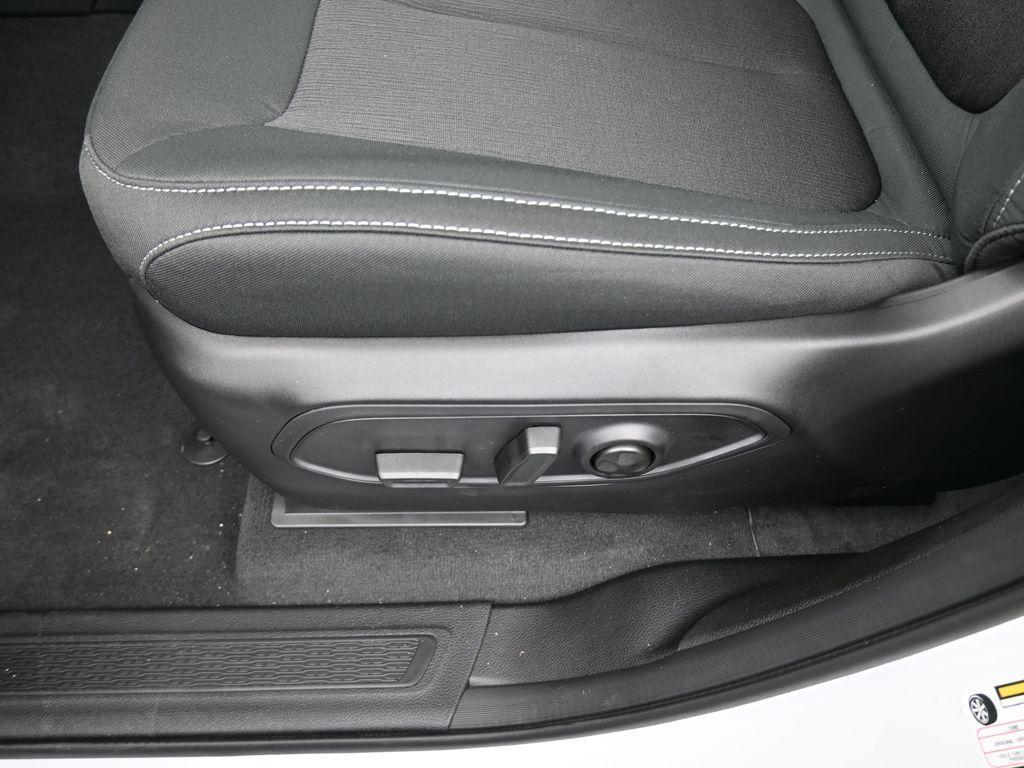new 2025 Jeep Grand Cherokee L car