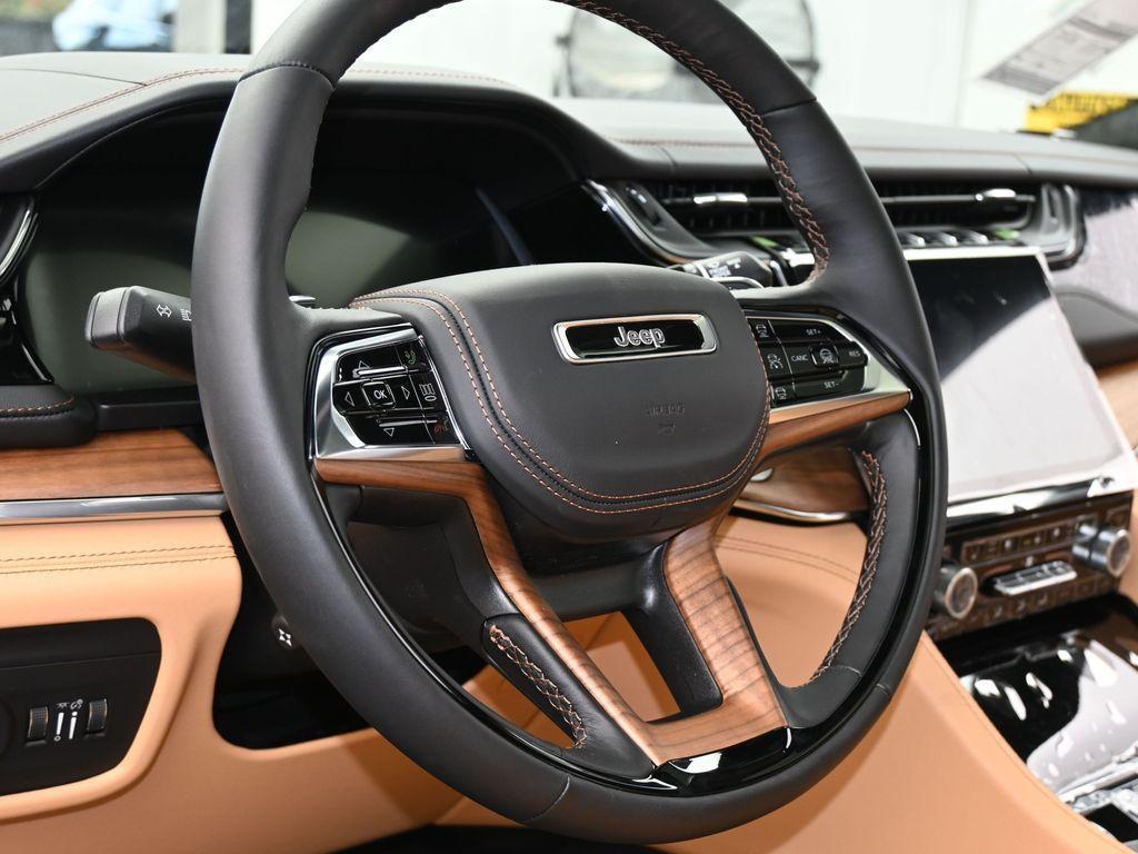 new 2025 Jeep Grand Cherokee car