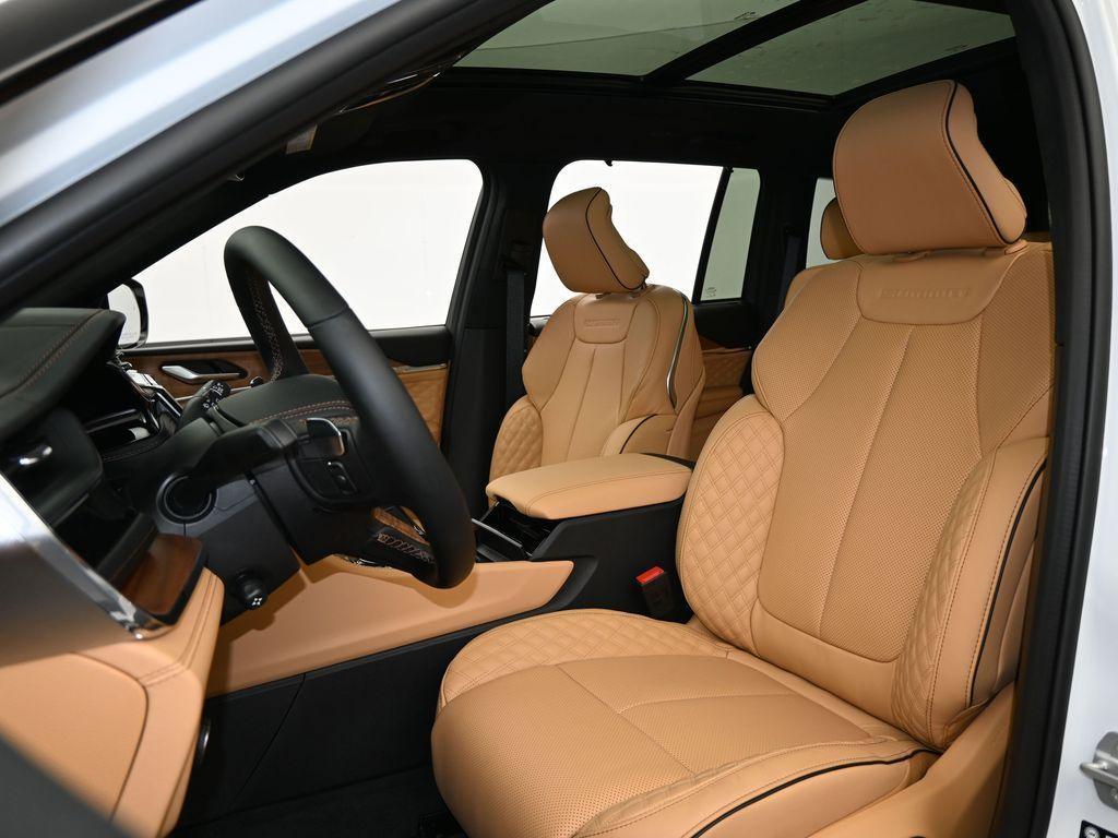 new 2025 Jeep Grand Cherokee car