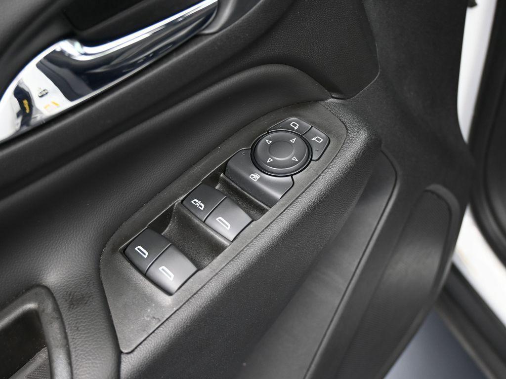 used 2021 Chevrolet Equinox car, priced at $14,495