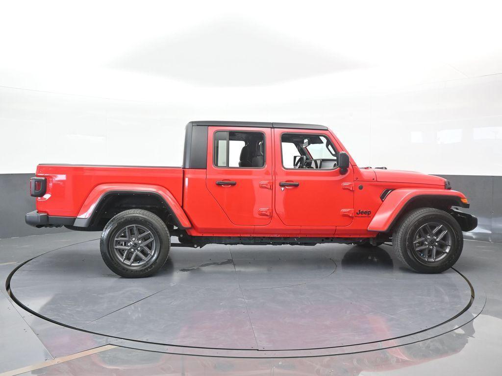 used 2024 Jeep Gladiator car, priced at $36,999