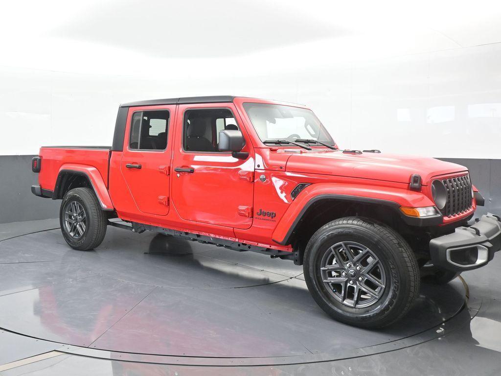 used 2024 Jeep Gladiator car, priced at $36,999