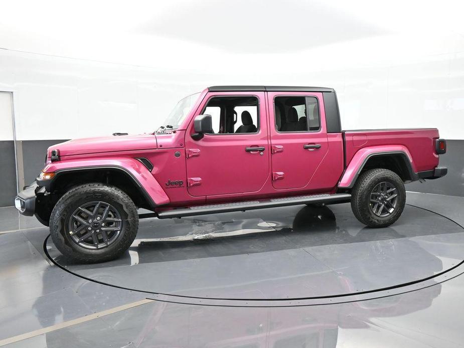 new 2024 Jeep Gladiator car, priced at $43,140