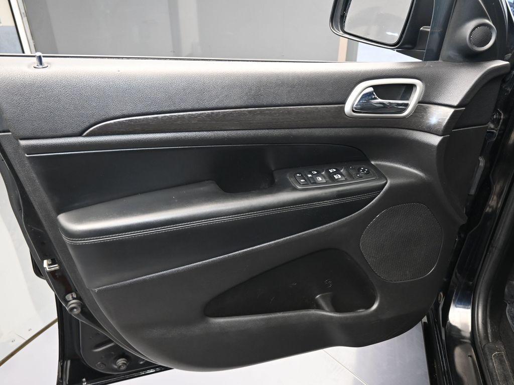 used 2018 Jeep Grand Cherokee car, priced at $17,950
