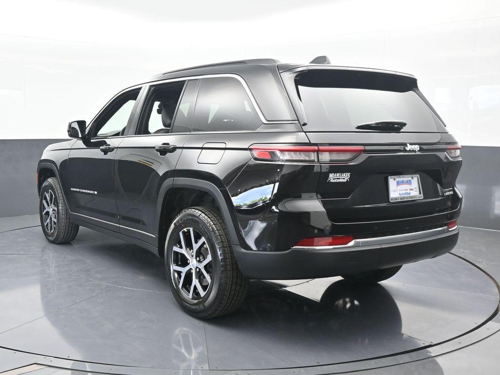 new 2025 Jeep Grand Cherokee car