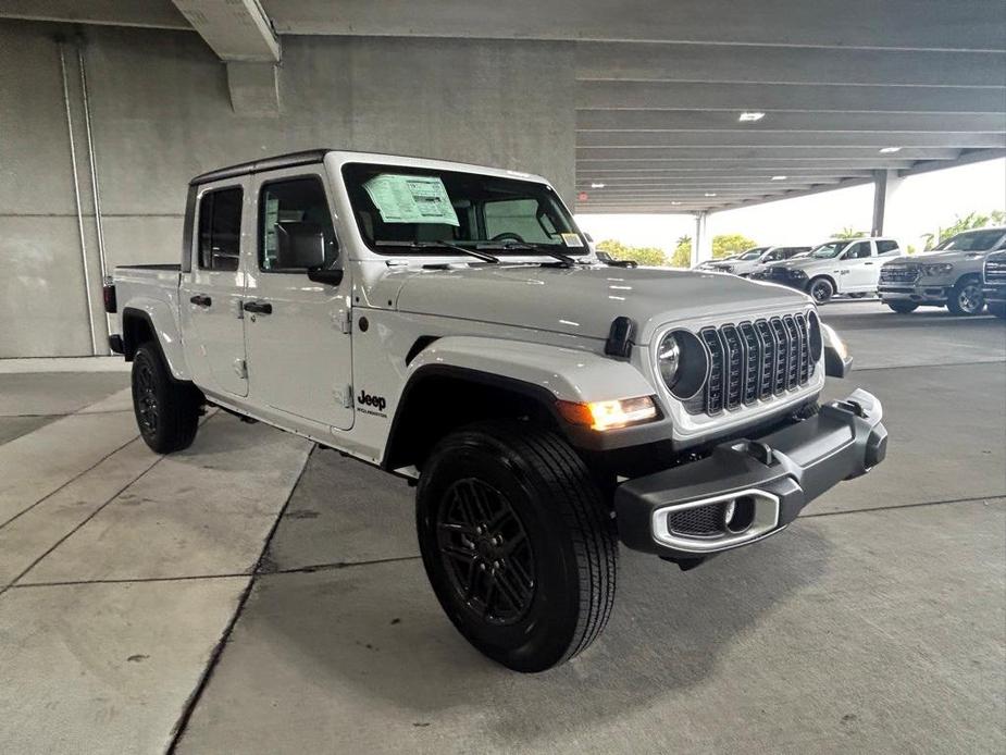 new 2024 Jeep Gladiator car, priced at $38,219