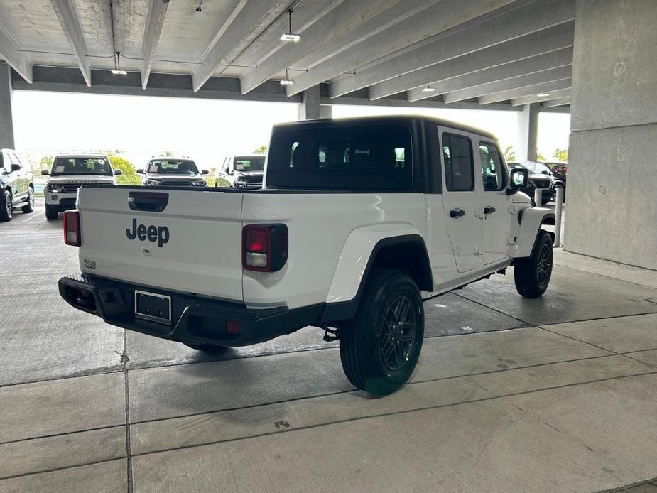 new 2024 Jeep Gladiator car, priced at $38,219