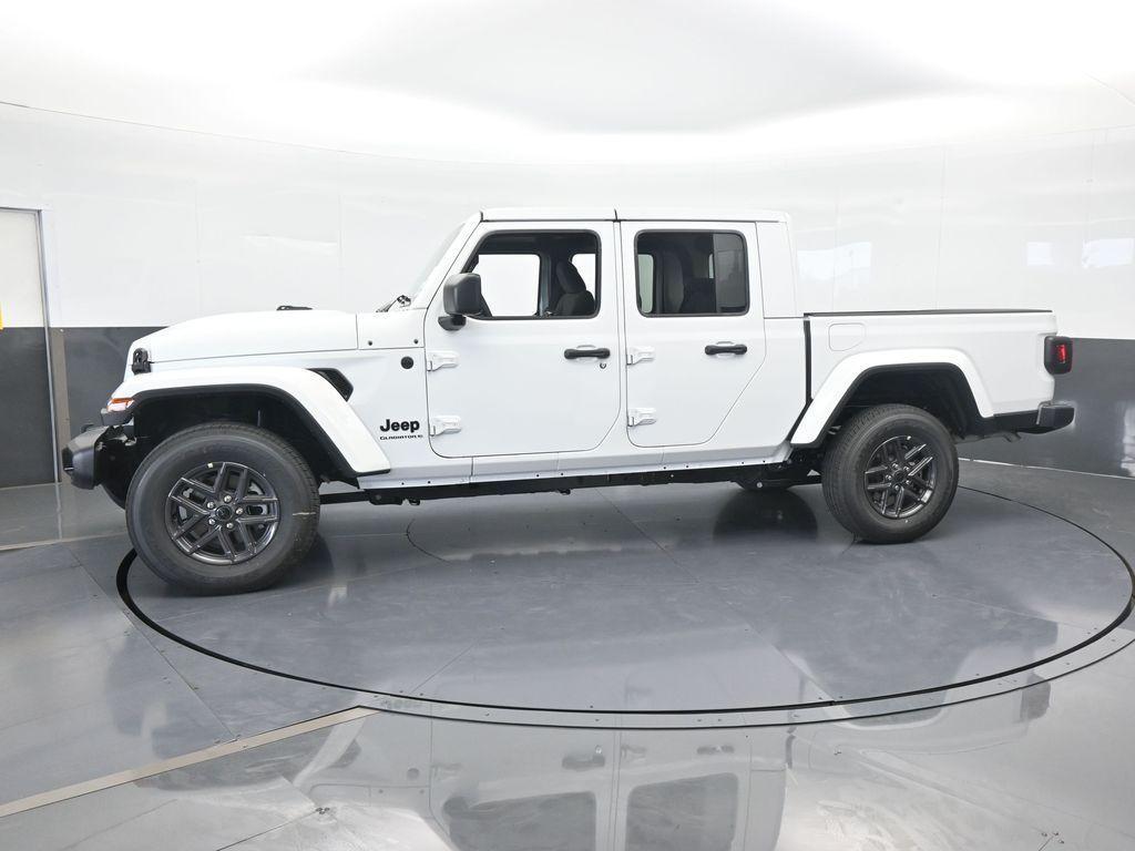 new 2025 Jeep Gladiator car