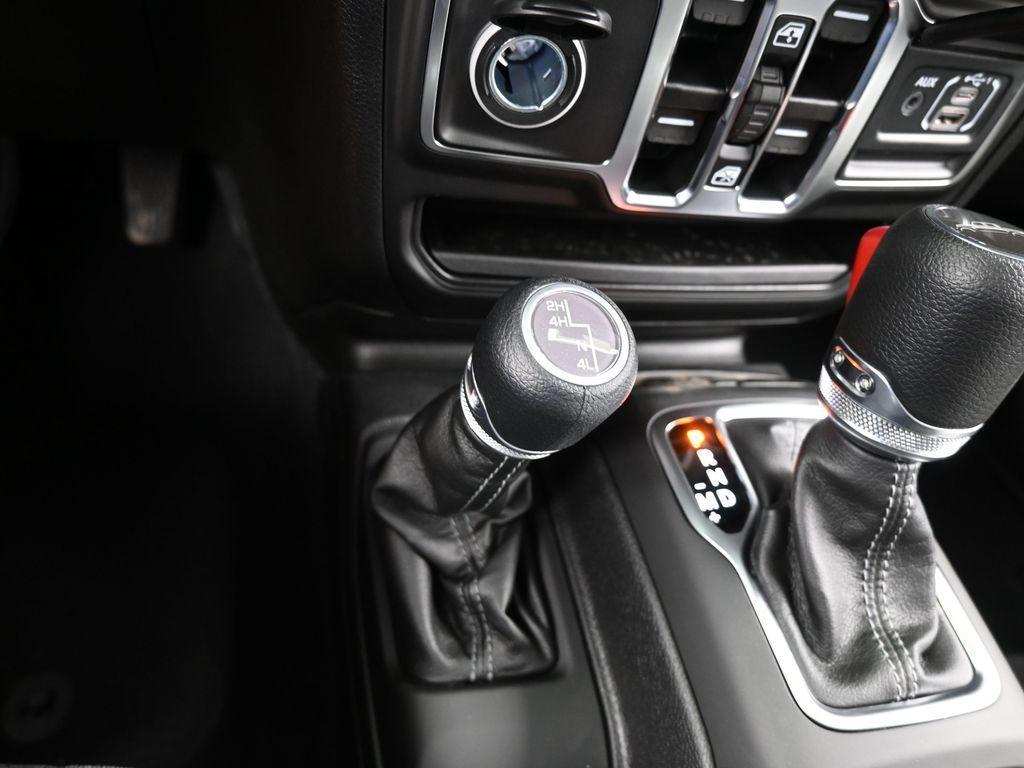 new 2025 Jeep Gladiator car