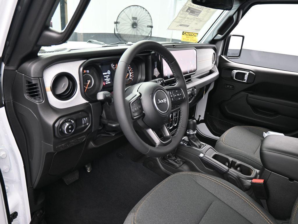new 2025 Jeep Gladiator car
