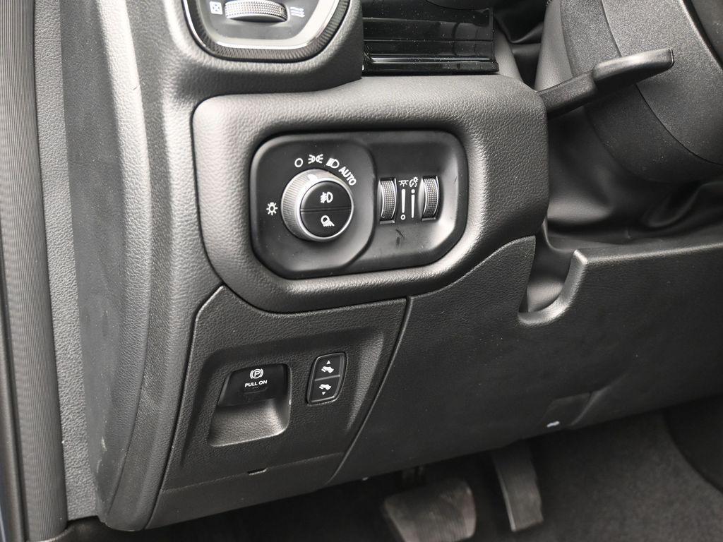 new 2025 Ram 1500 car