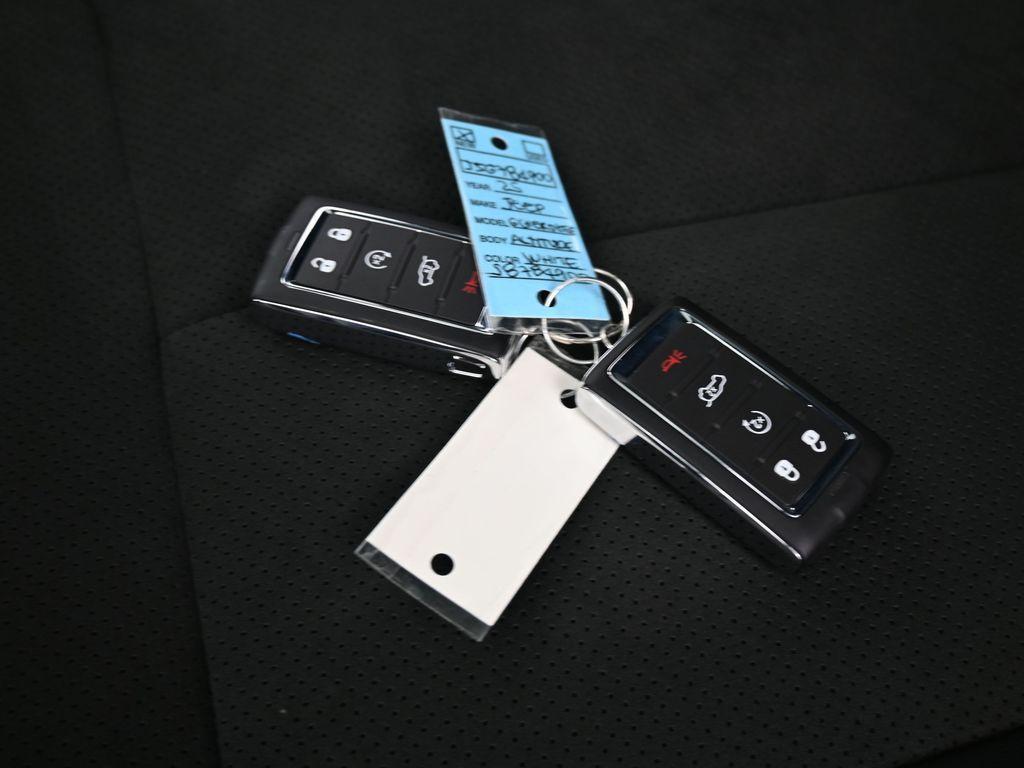 new 2025 Jeep Grand Cherokee L car