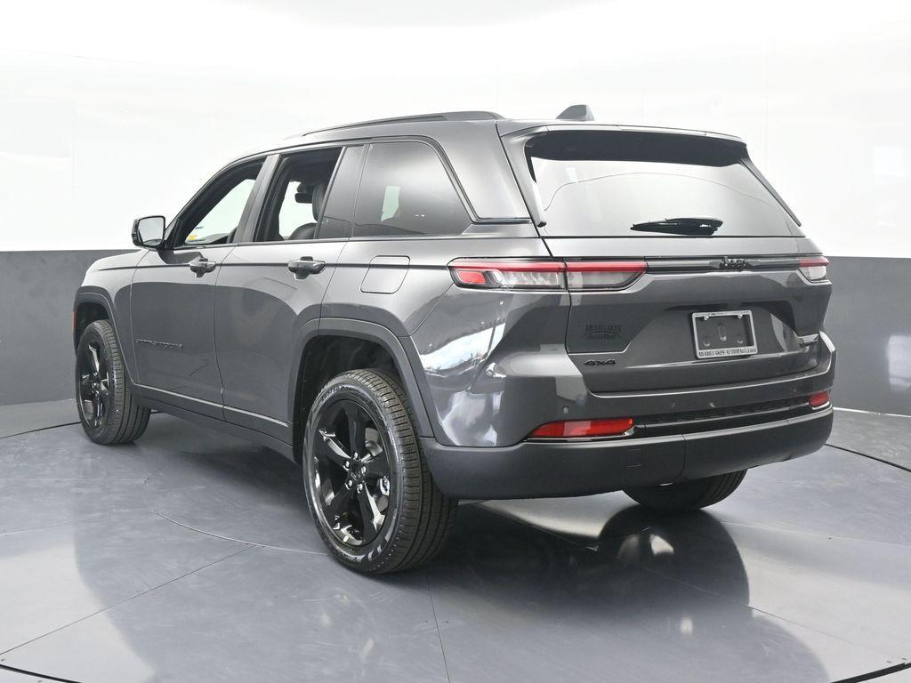 new 2025 Jeep Grand Cherokee car