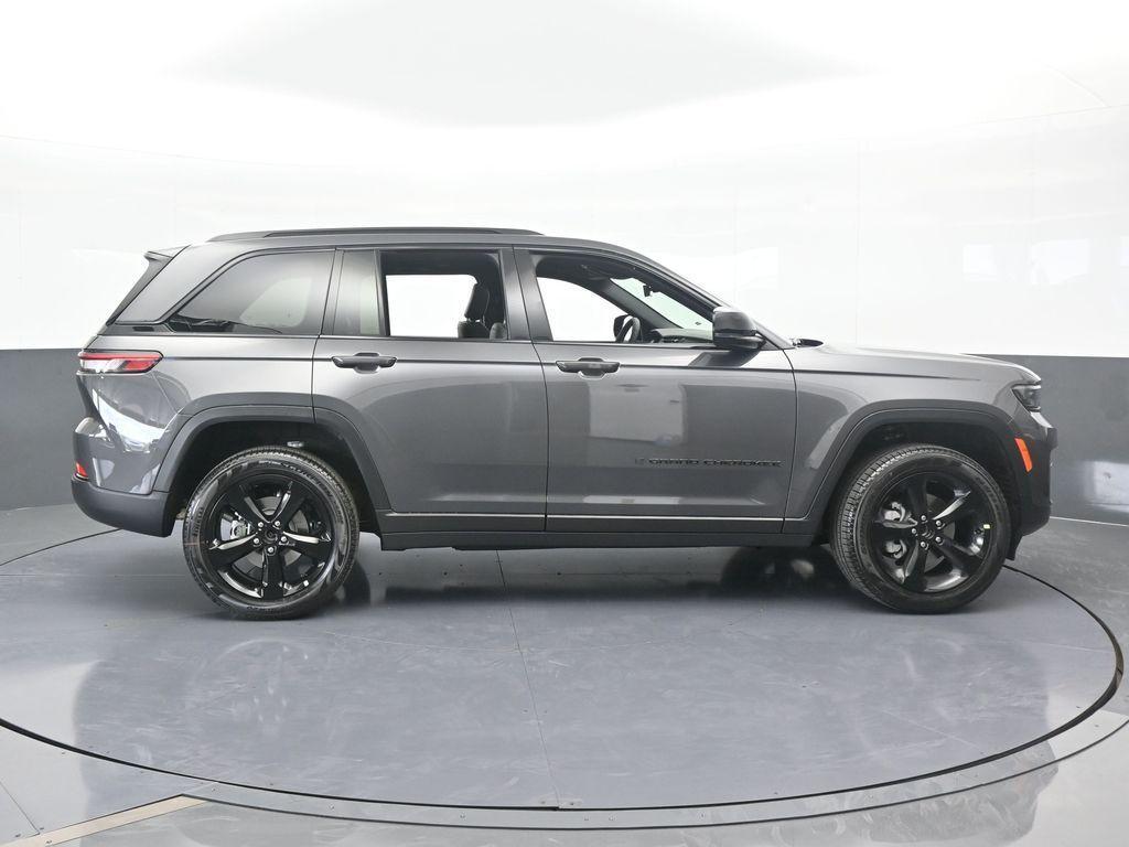 new 2025 Jeep Grand Cherokee car