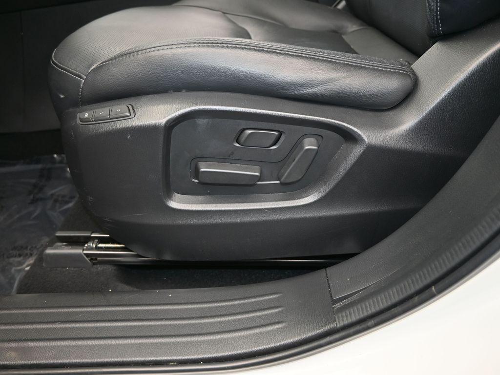 used 2022 Mazda CX-9 car, priced at $22,896