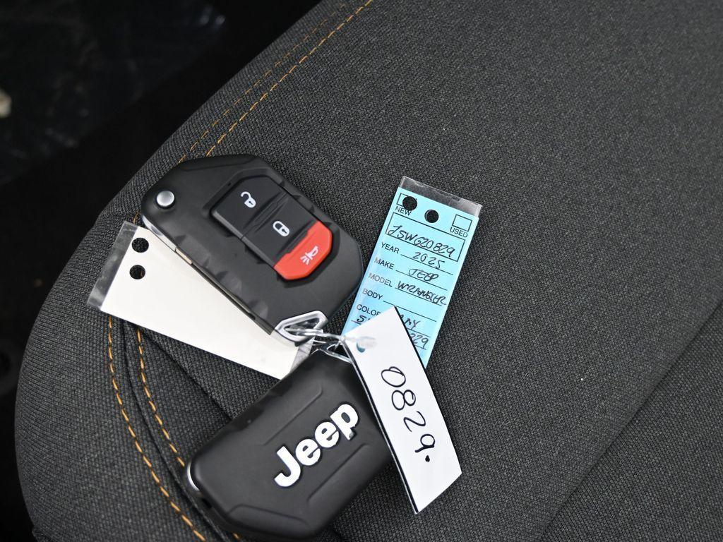 new 2025 Jeep Wrangler car