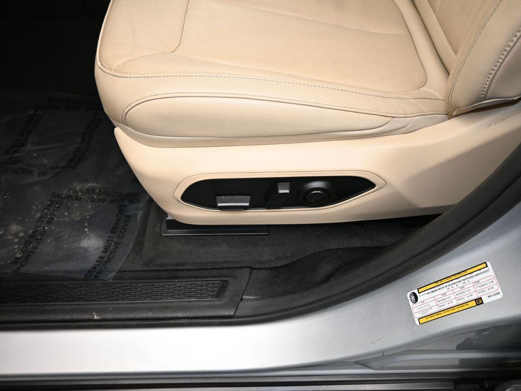 used 2021 Jeep Grand Cherokee L car, priced at $23,118