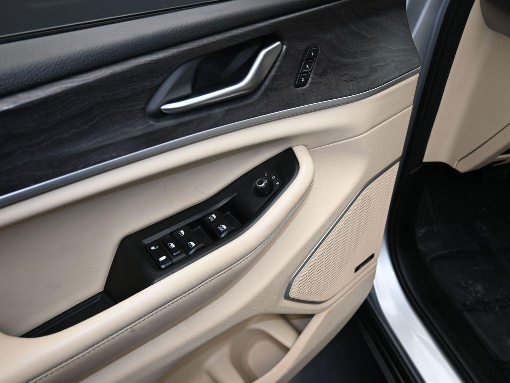 used 2021 Jeep Grand Cherokee L car, priced at $23,118