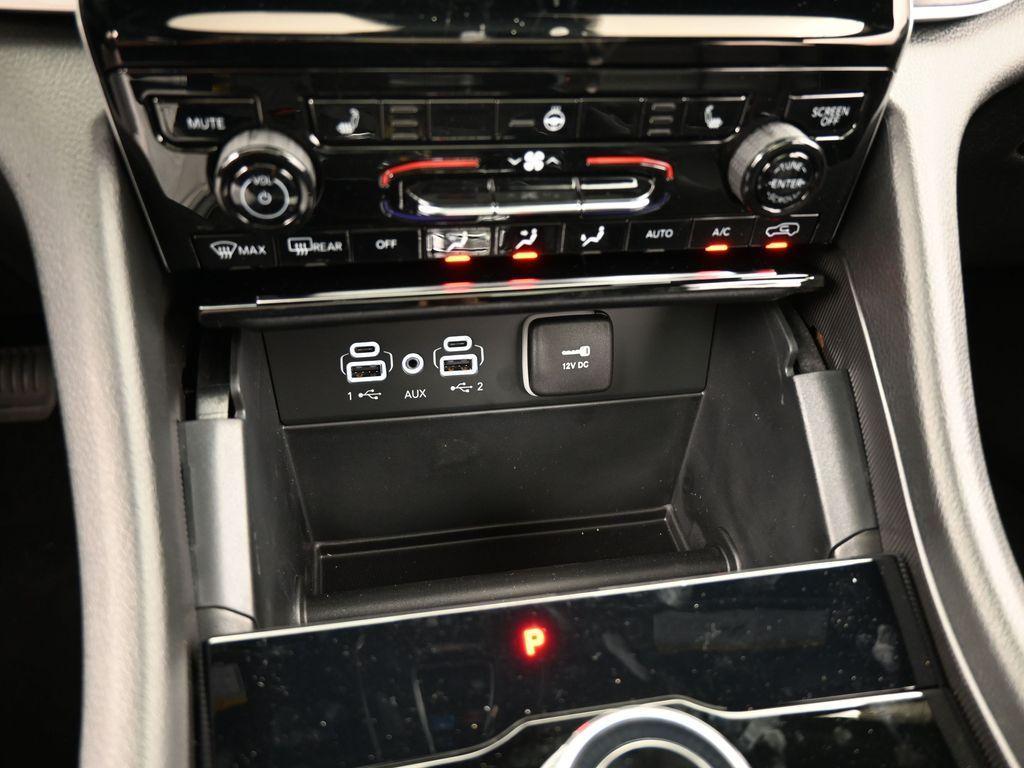 new 2025 Jeep Grand Cherokee L car