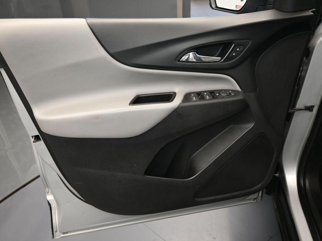 used 2021 Chevrolet Equinox car, priced at $11,395