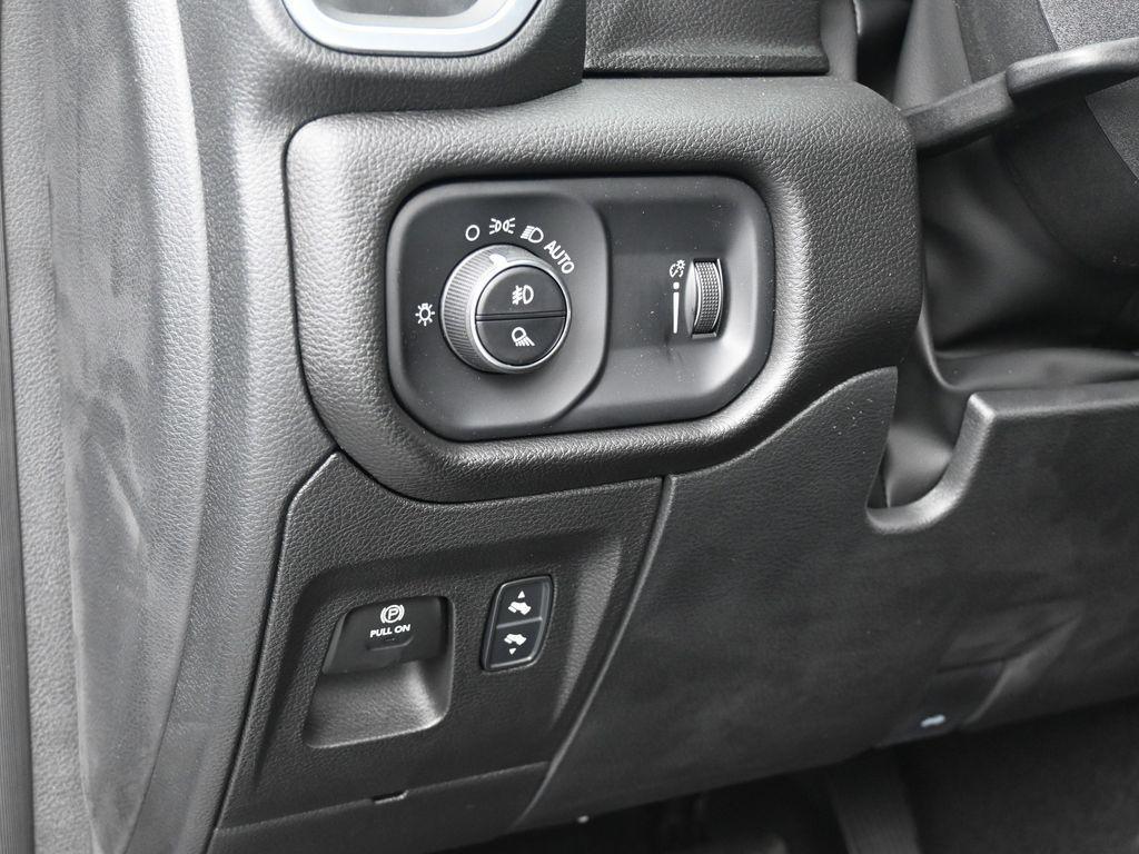 new 2025 Ram 1500 car, priced at $47,975