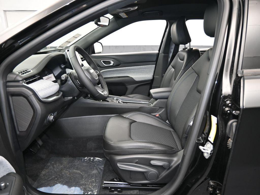new 2025 Jeep Compass car, priced at $29,222