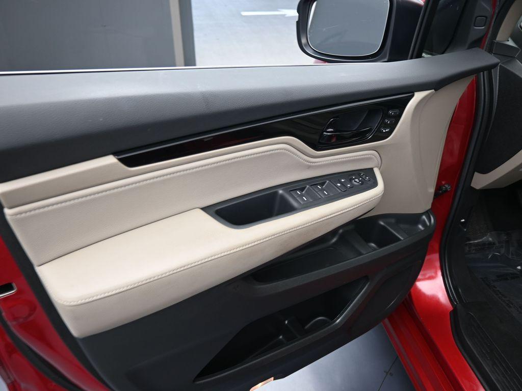 used 2023 Honda Odyssey car, priced at $34,999