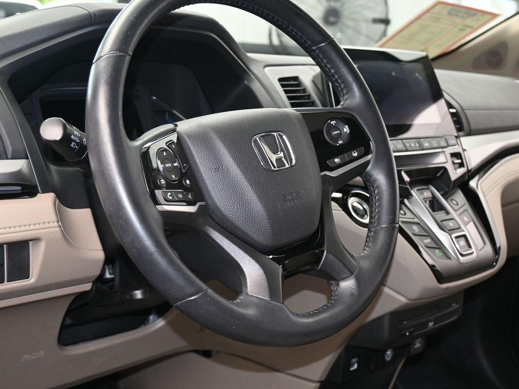 used 2023 Honda Odyssey car, priced at $34,999