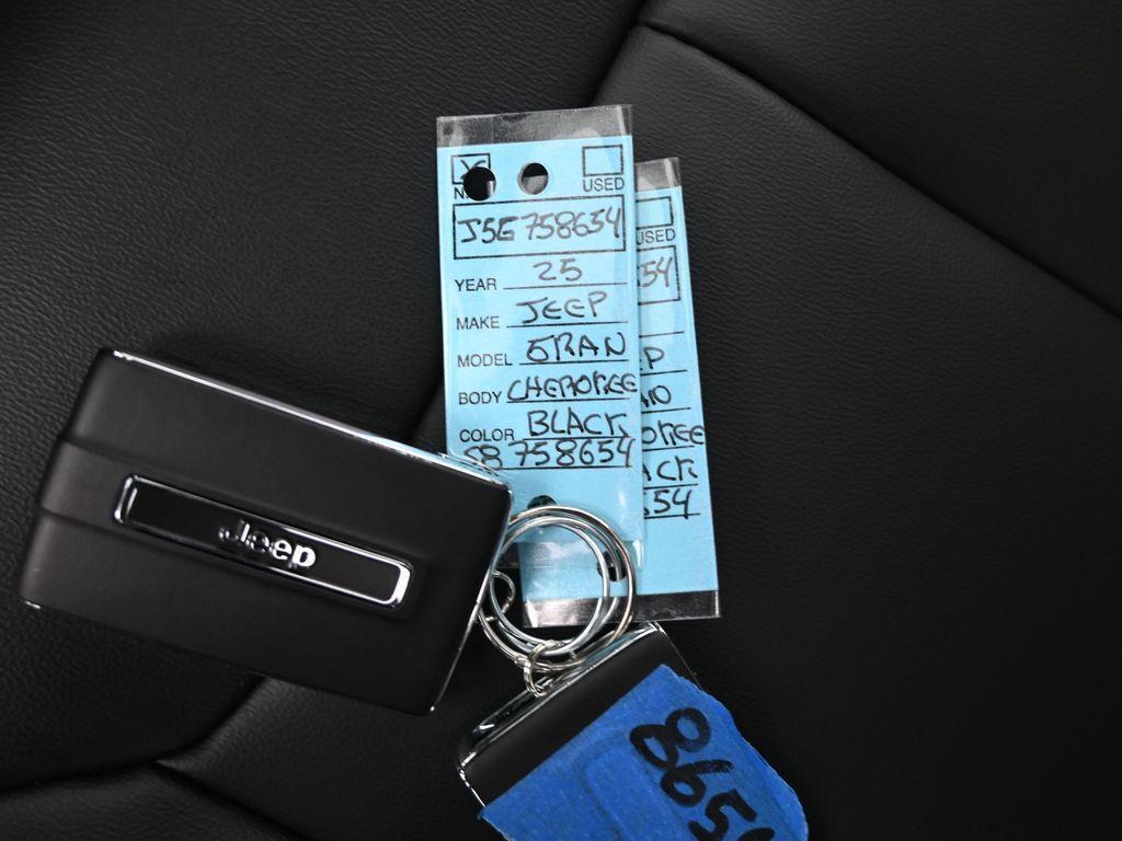 new 2025 Jeep Grand Cherokee L car