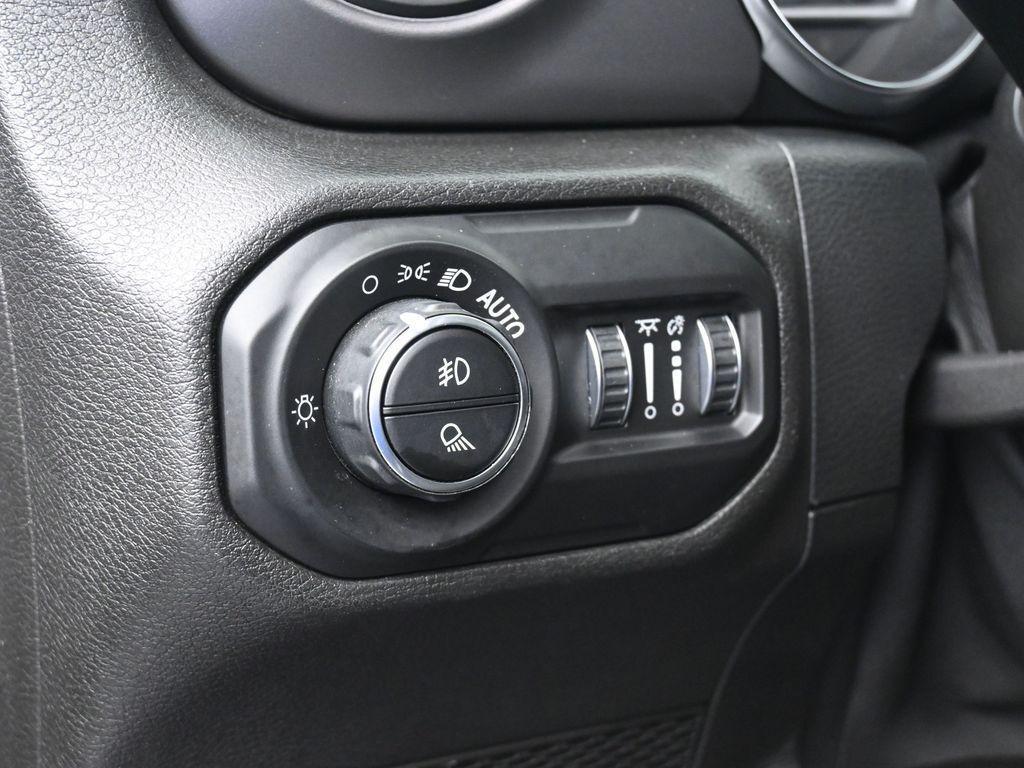 used 2021 Jeep Gladiator car, priced at $27,997