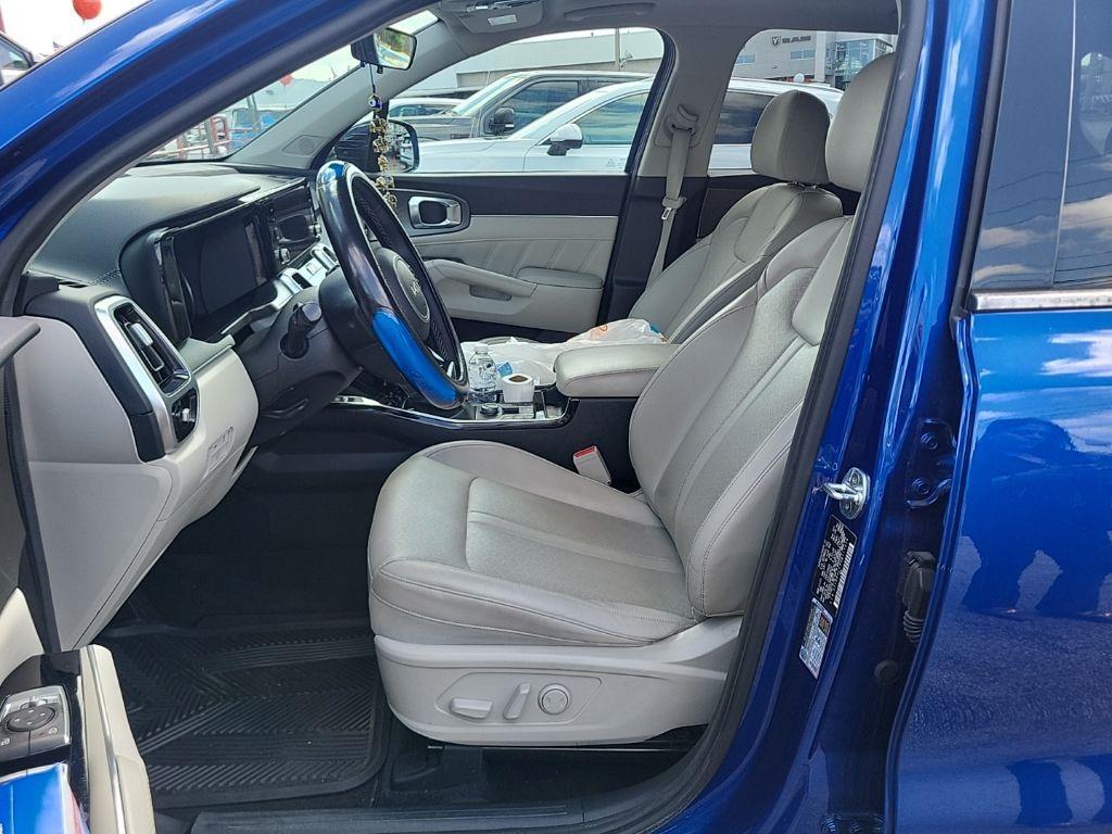 used 2022 Kia Sorento car, priced at $28,477