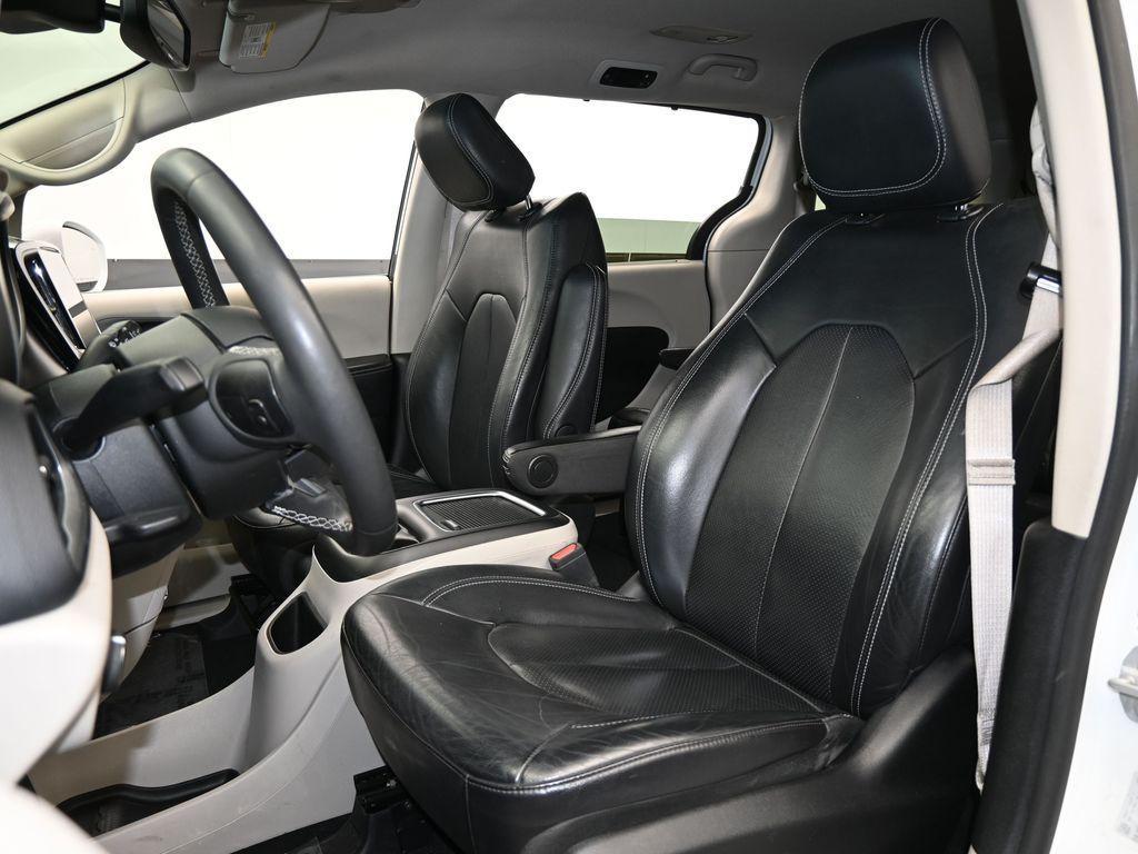 used 2022 Chrysler Pacifica car, priced at $18,999
