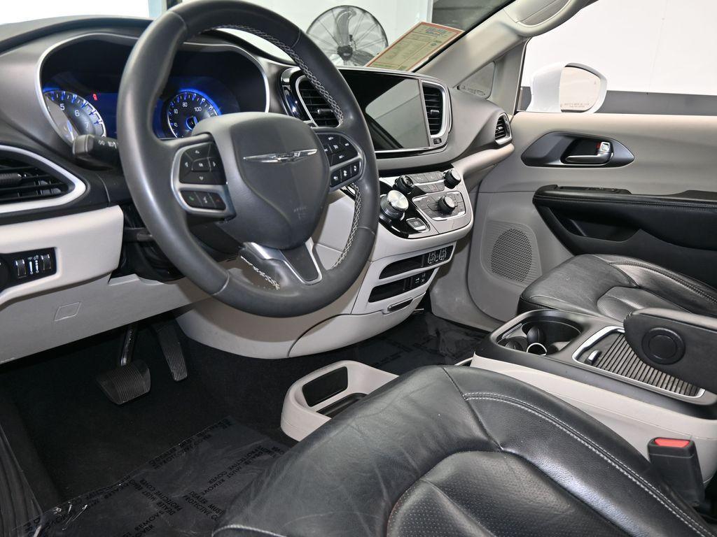 used 2022 Chrysler Pacifica car, priced at $18,999
