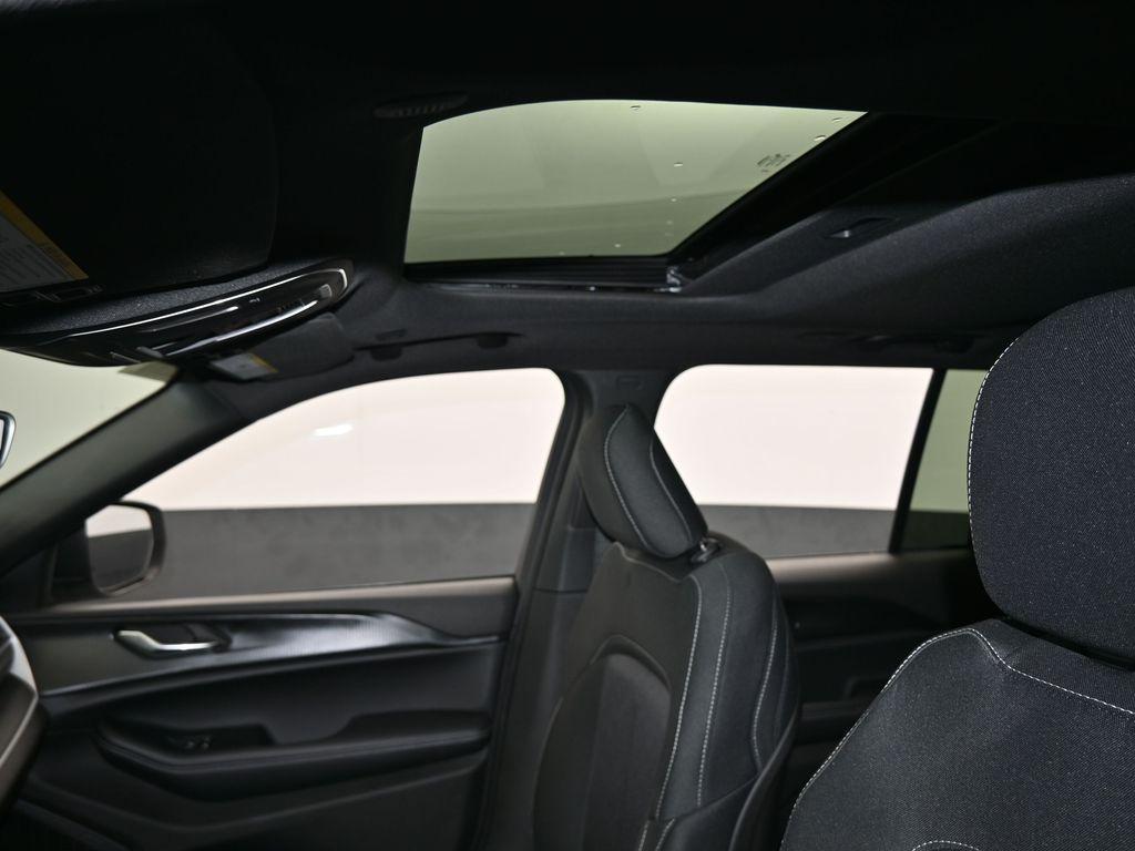 new 2025 Jeep Grand Cherokee car