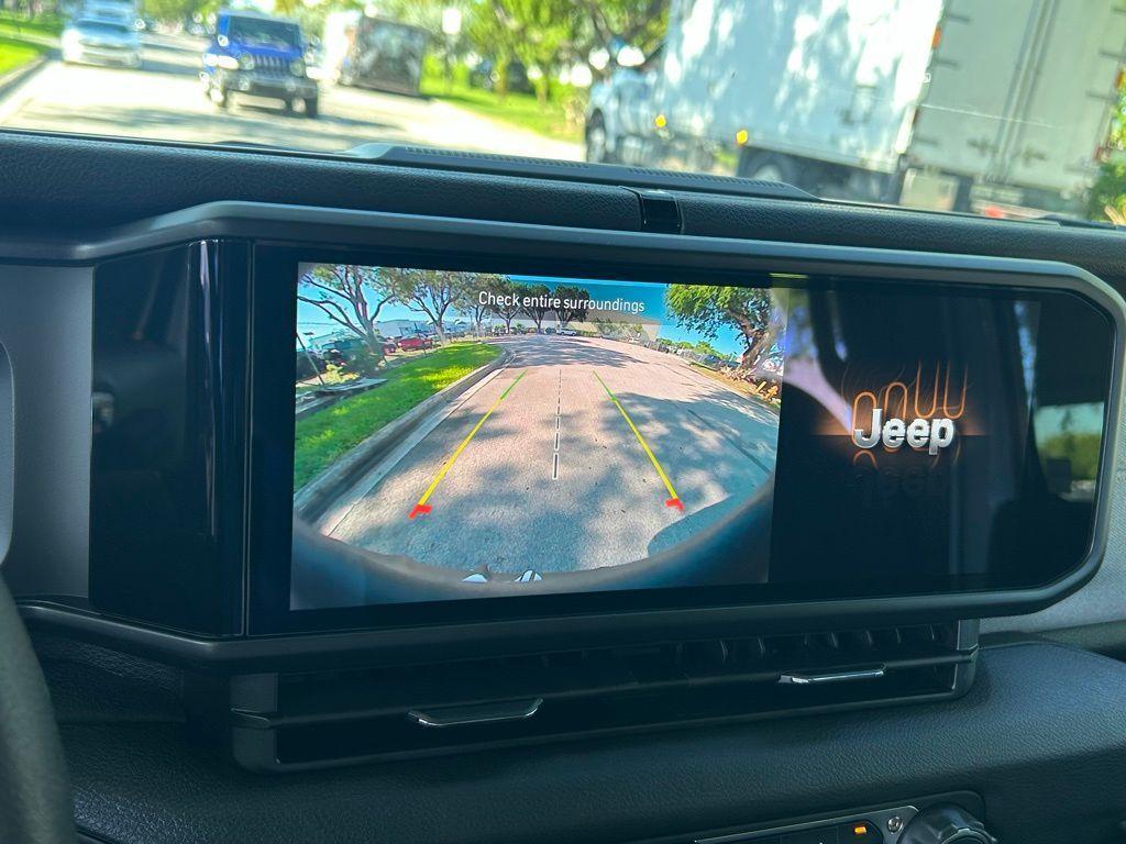 new 2025 Jeep Wrangler car