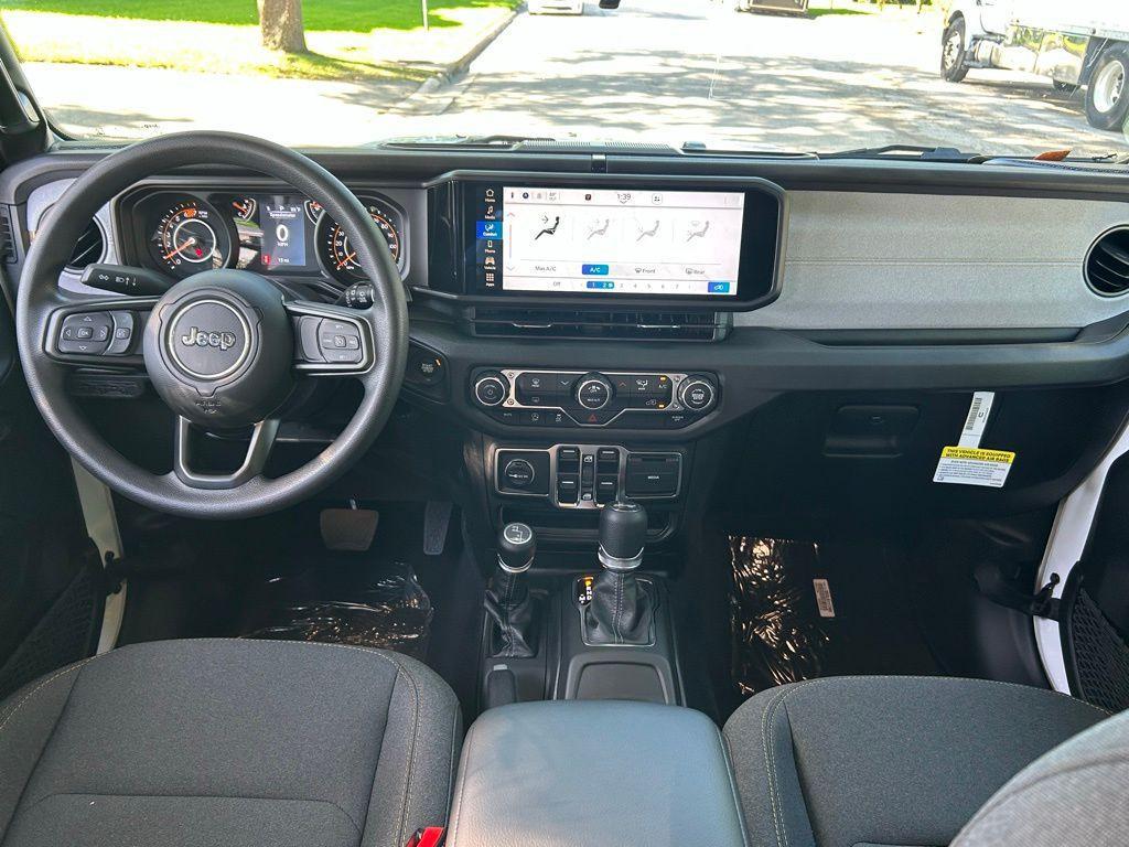 new 2025 Jeep Wrangler car