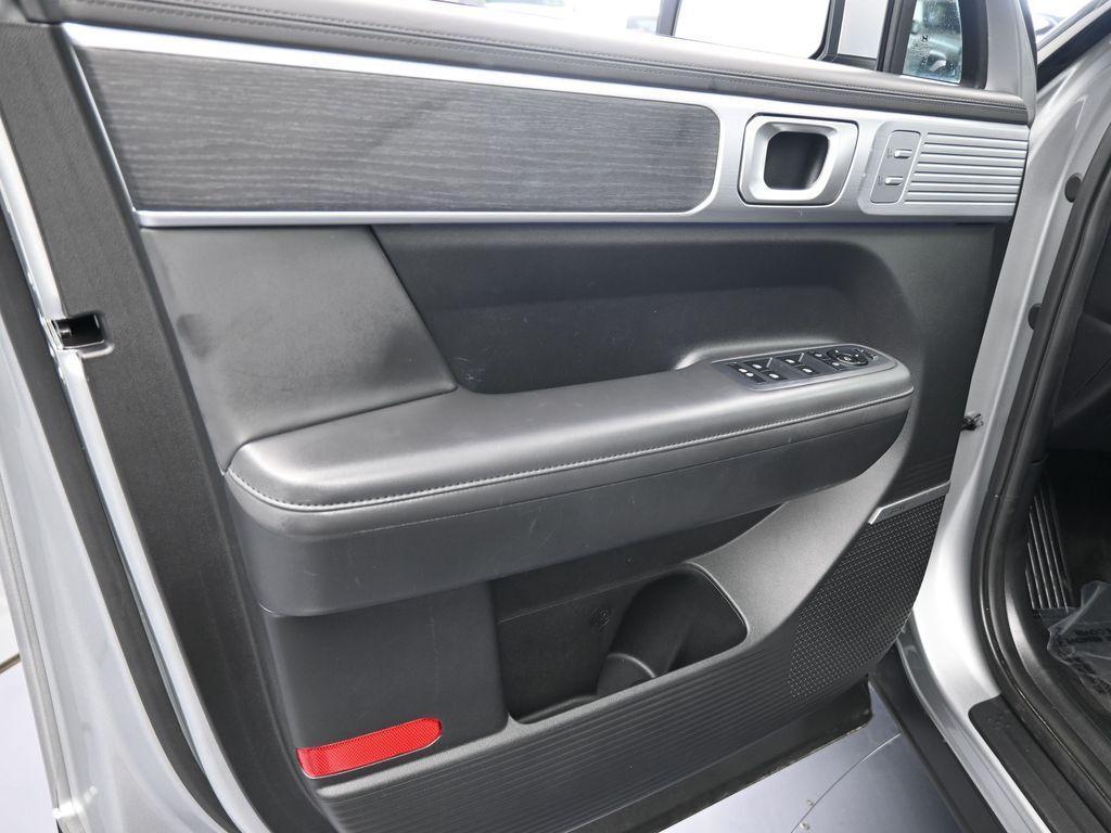 used 2024 Hyundai Santa Fe car, priced at $31,991