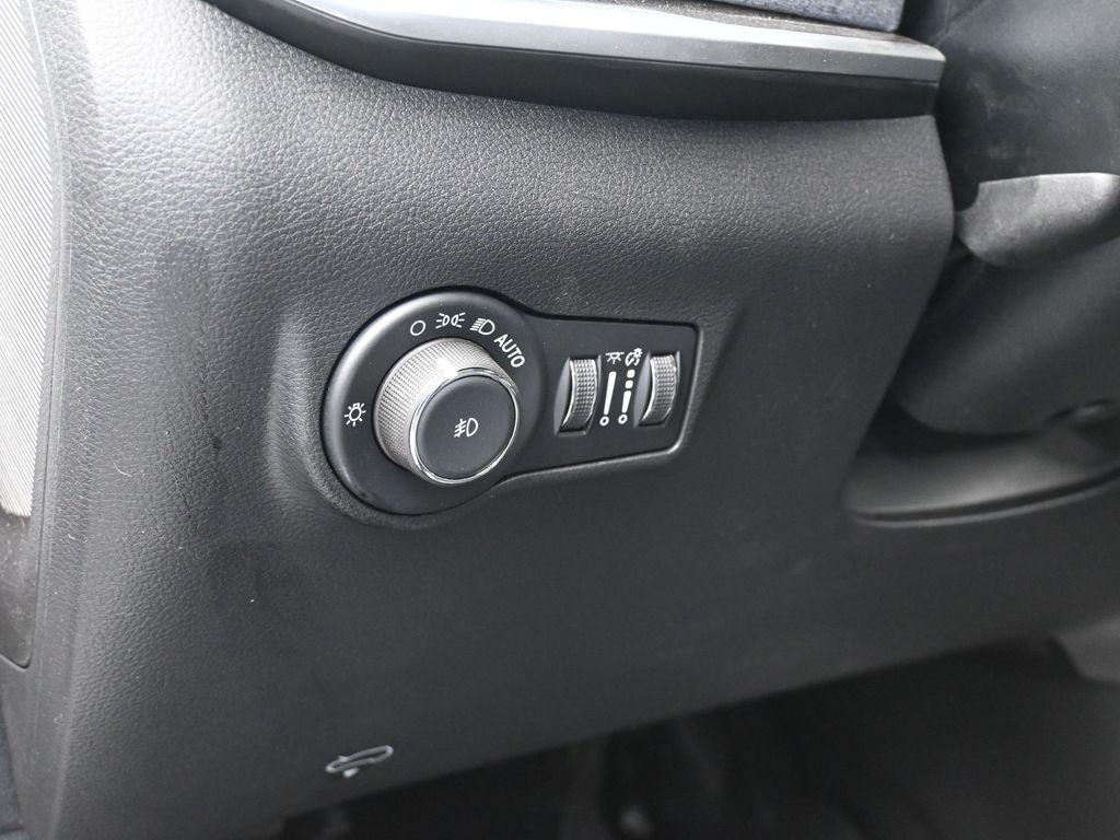 new 2025 Jeep Compass car, priced at $28,701