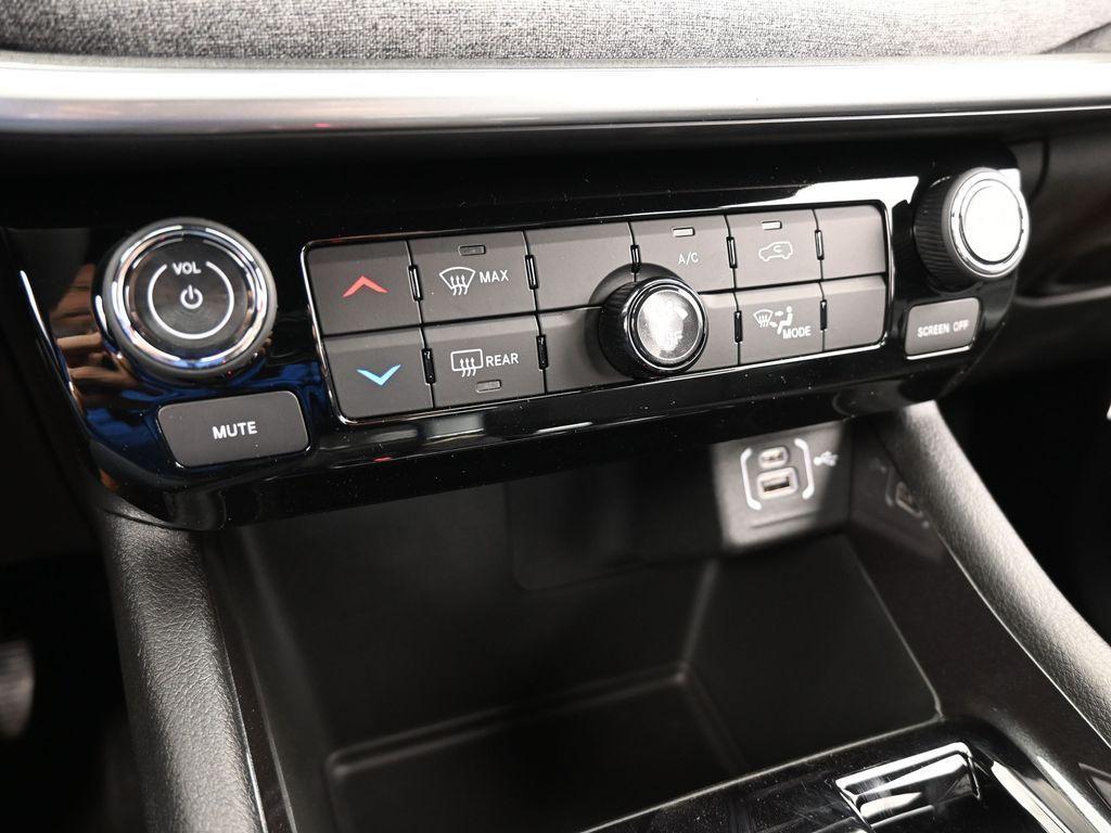 new 2025 Jeep Compass car, priced at $28,701
