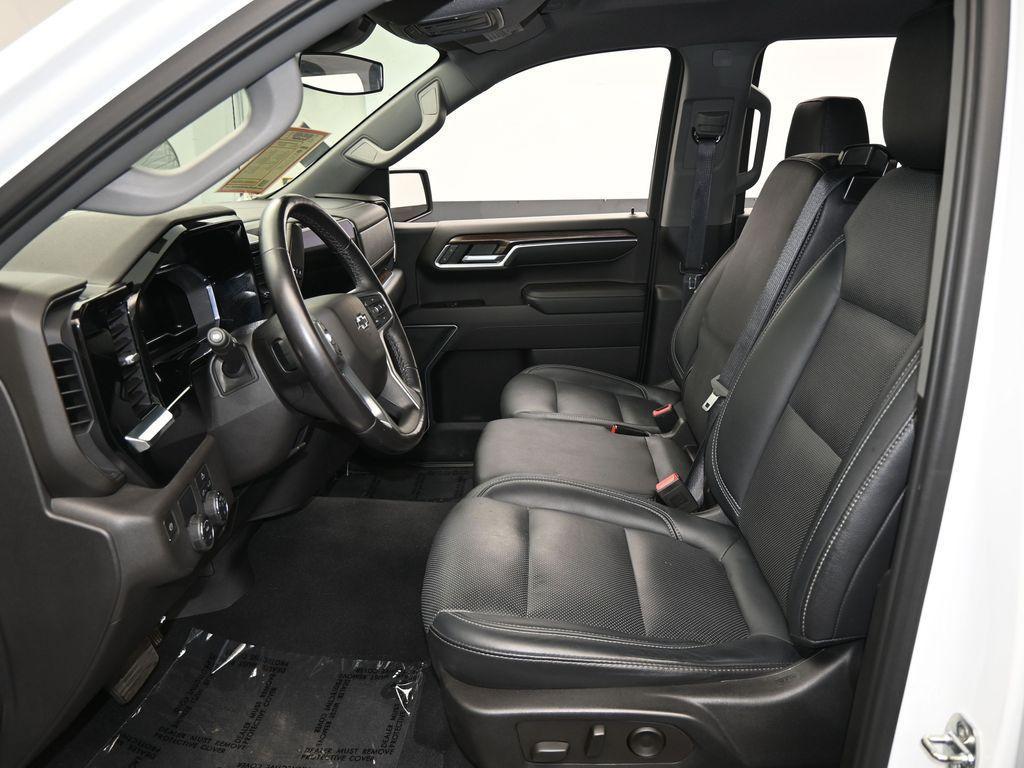 used 2022 Chevrolet Silverado 1500 car, priced at $37,991