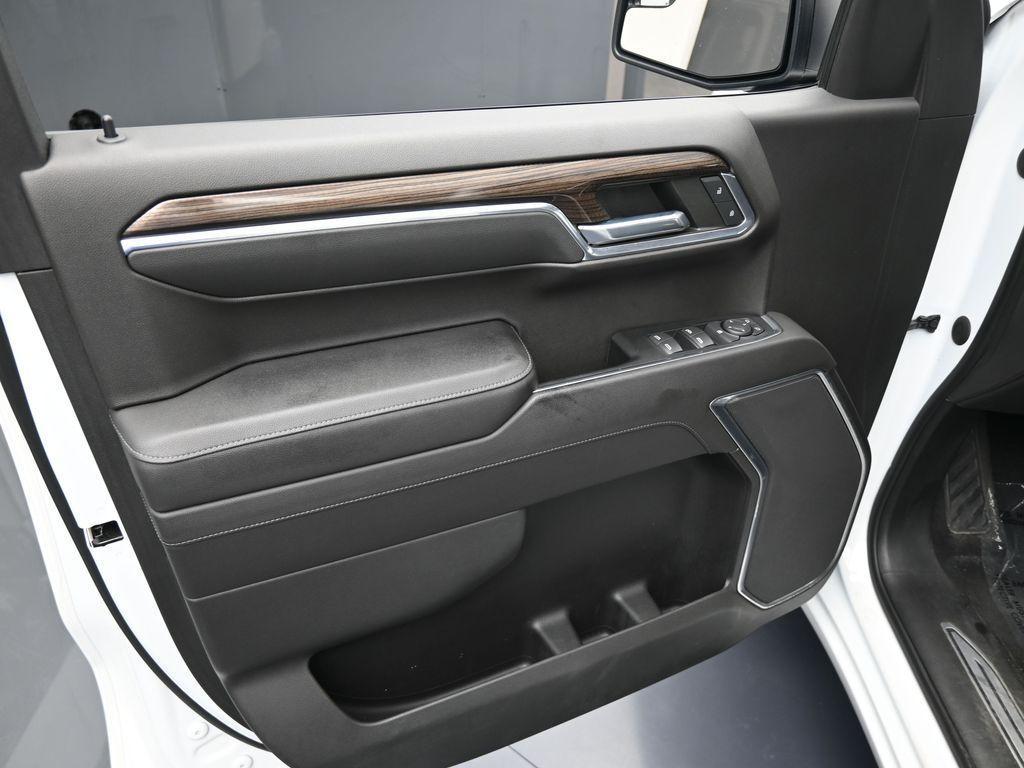 used 2022 Chevrolet Silverado 1500 car, priced at $37,991