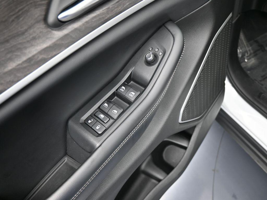used 2022 Jeep Grand Cherokee car, priced at $25,669