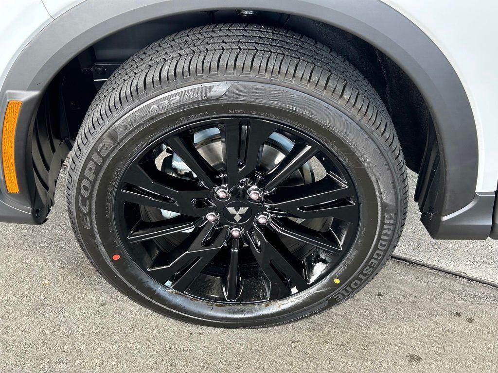 new 2024 Mitsubishi Eclipse Cross car, priced at $25,359