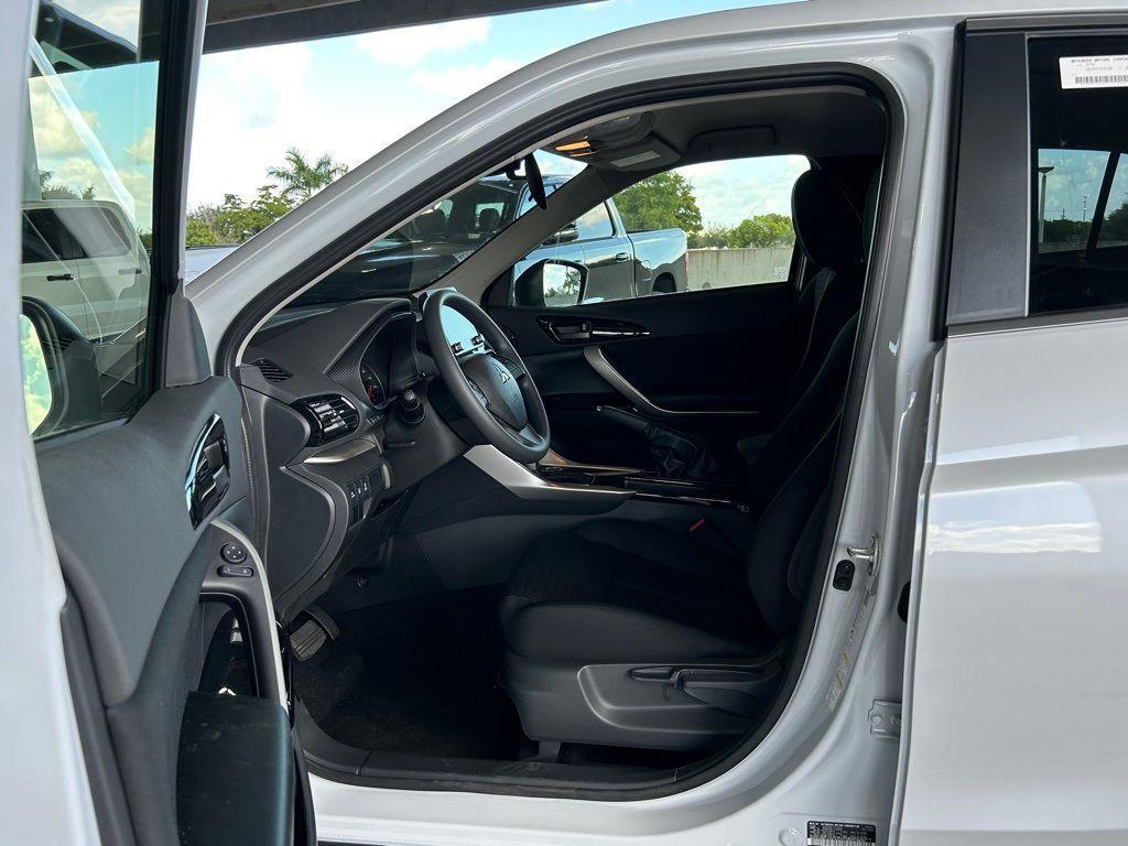 new 2024 Mitsubishi Eclipse Cross car, priced at $25,359