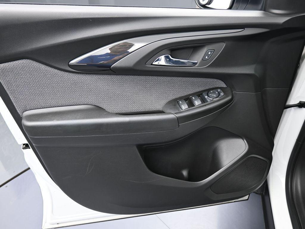 used 2023 Chevrolet TrailBlazer car, priced at $18,990