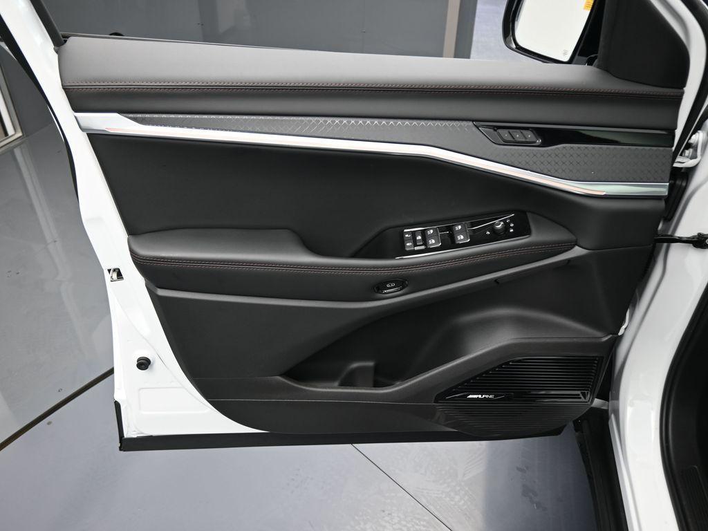new 2025 Jeep Wagoneer S car, priced at $53,739