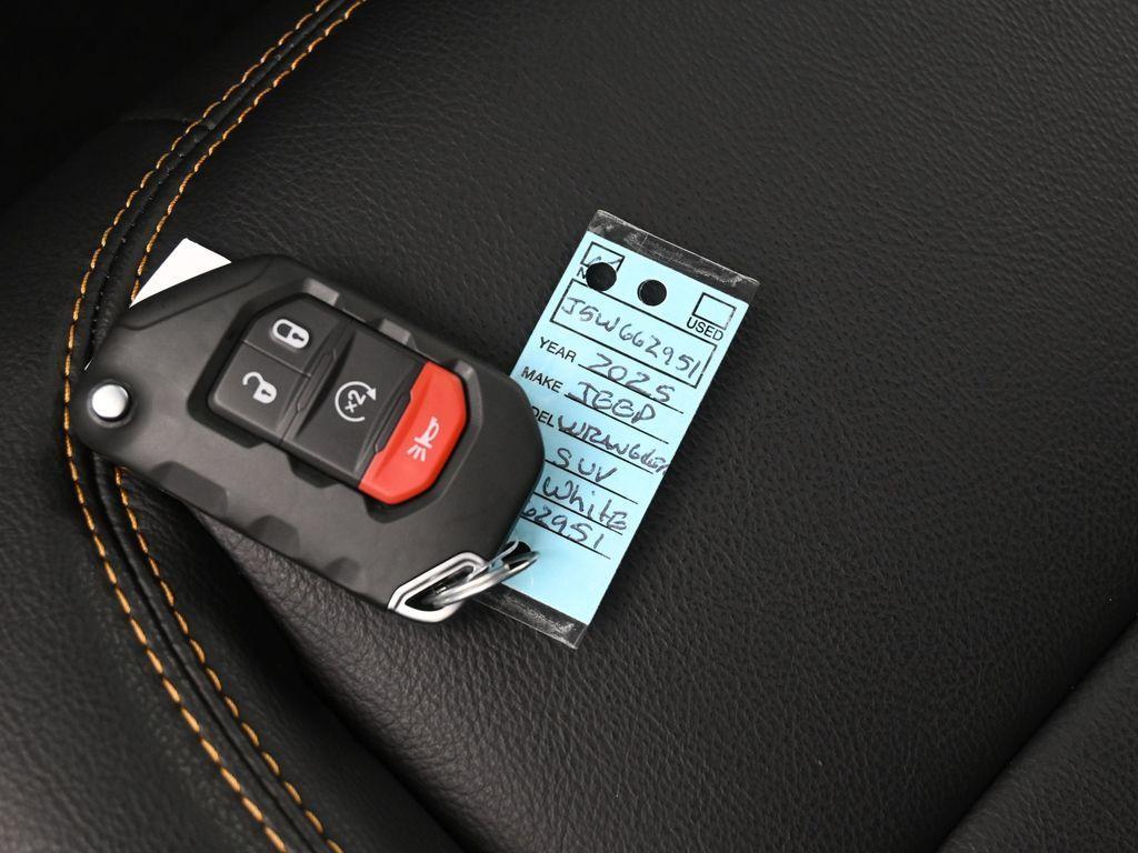 new 2025 Jeep Wrangler car